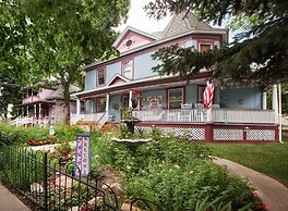 Holden House 1902 Bed & Breakfast Inn