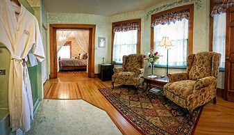 Holden House 1902 Bed & Breakfast Inn