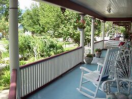 Holden House 1902 Bed & Breakfast Inn
