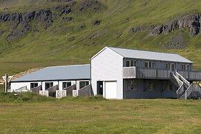 Urðartindur Guesthouse