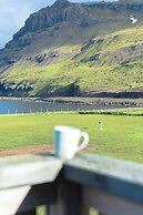 Urðartindur Guesthouse