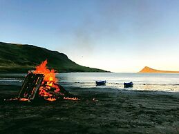 Urðartindur Guesthouse