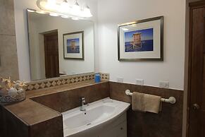 Beach White Villa Aruba