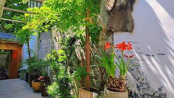 Listening To The Rain Hall Inn