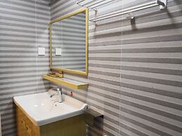 Listening To The Rain Hall Inn