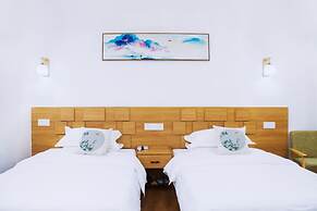 Listening To The Rain Hall Inn