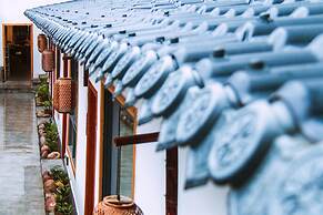 Listening To The Rain Hall Inn