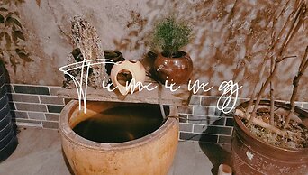 Listening To The Rain Hall Inn