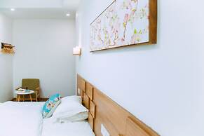 Listening To The Rain Hall Inn