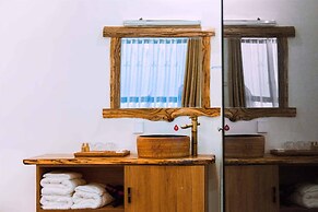 Listening To The Rain Hall Inn