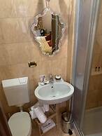 Luxury Venetian Rooms