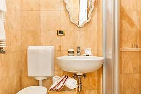 Luxury Venetian Rooms