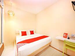 OYO 479 The Green Hotel