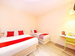 OYO 479 The Green Hotel