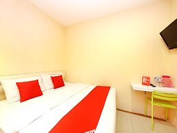 OYO 479 The Green Hotel