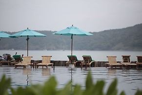 Phi Phi CoCo Beach Resort