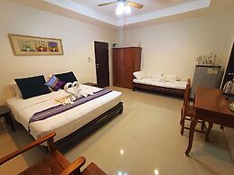 Baan Klangsuan Bang Korbua