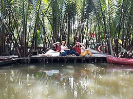 Baan Klangsuan Bang Korbua