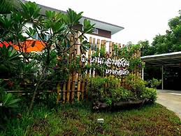Baan Klangsuan Bang Korbua