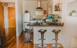 Lovely Bohemian Apartment in Heart of City Life