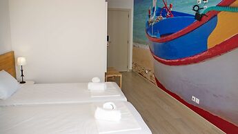 Top City Hostel & Suites