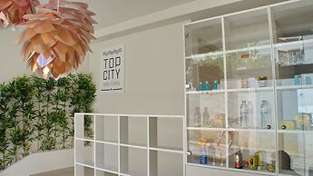 Top City Hostel & Suites