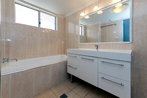 Albacore Unit 4, 12 Ondine Close