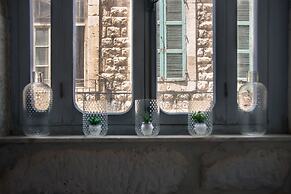 Exceptional Apartment with Sea View