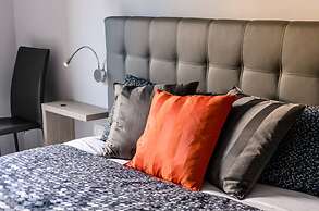 Riviera Luxury Suites B&B