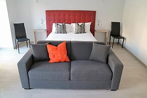 Riviera Luxury Suites B&B