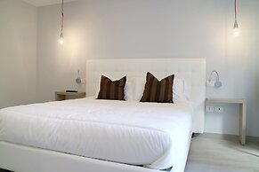 Riviera Luxury Suites B&B