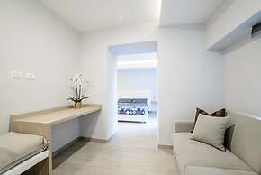 Riviera Luxury Suites B&B