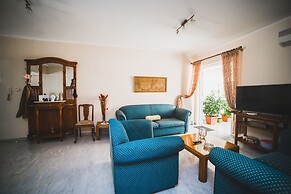 Apartment on Nikaias 5