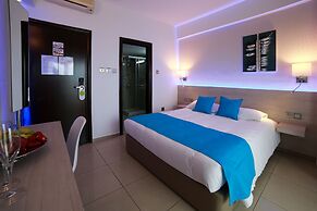 Les Palmiers Luxury Suites