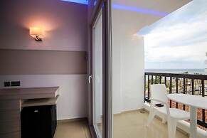 Les Palmiers Luxury Suites