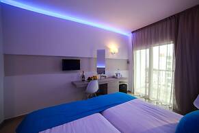 Les Palmiers Luxury Suites