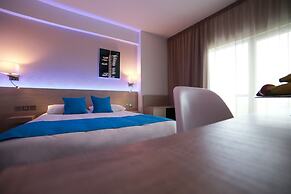 Les Palmiers Luxury Suites