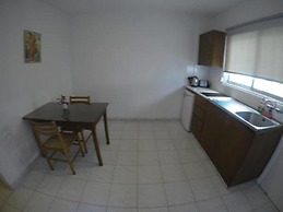 Les Palmiers Petrou Apartments