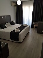 Les Palmiers Petrou Apartments