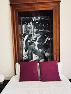 Agatha Hotel