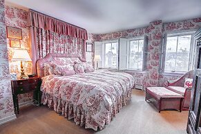 Centennial 2 Bedroom Condo Unit no. 13ab