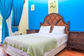 West End Dive Resort