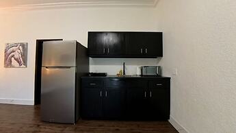 West End Dive Resort