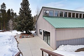 Ski And Racquet Club B106 2 Bedroom Condo by RedAwning