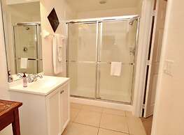 Vista Cay Resort by Your Vista Cay