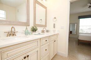 Vista Cay Resort by Your Vista Cay