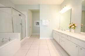 Vista Cay Resort by Your Vista Cay