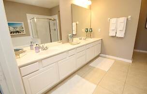 Vista Cay Resort by Your Vista Cay