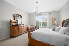 Vista Cay Resort by Your Vista Cay