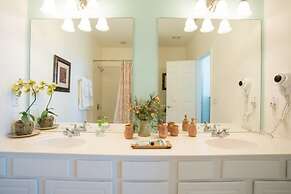 Vista Cay Resort by Your Vista Cay